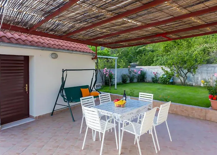 Pet Friendly In Semesterbostad *