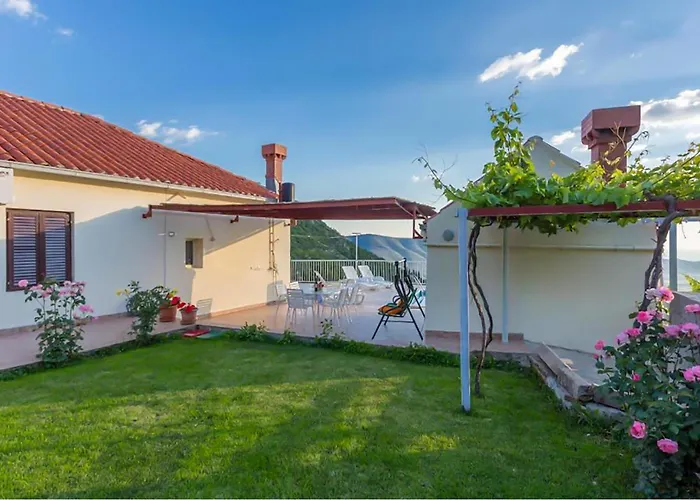 Pet Friendly In Semesterbostad *