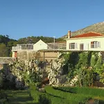 Amazing Home In Gruda * Gruda