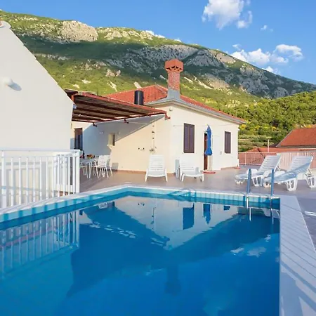 Dom wakacyjny Amazing Home In Gruda *