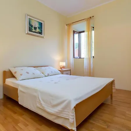 Amazing Home In Gruda